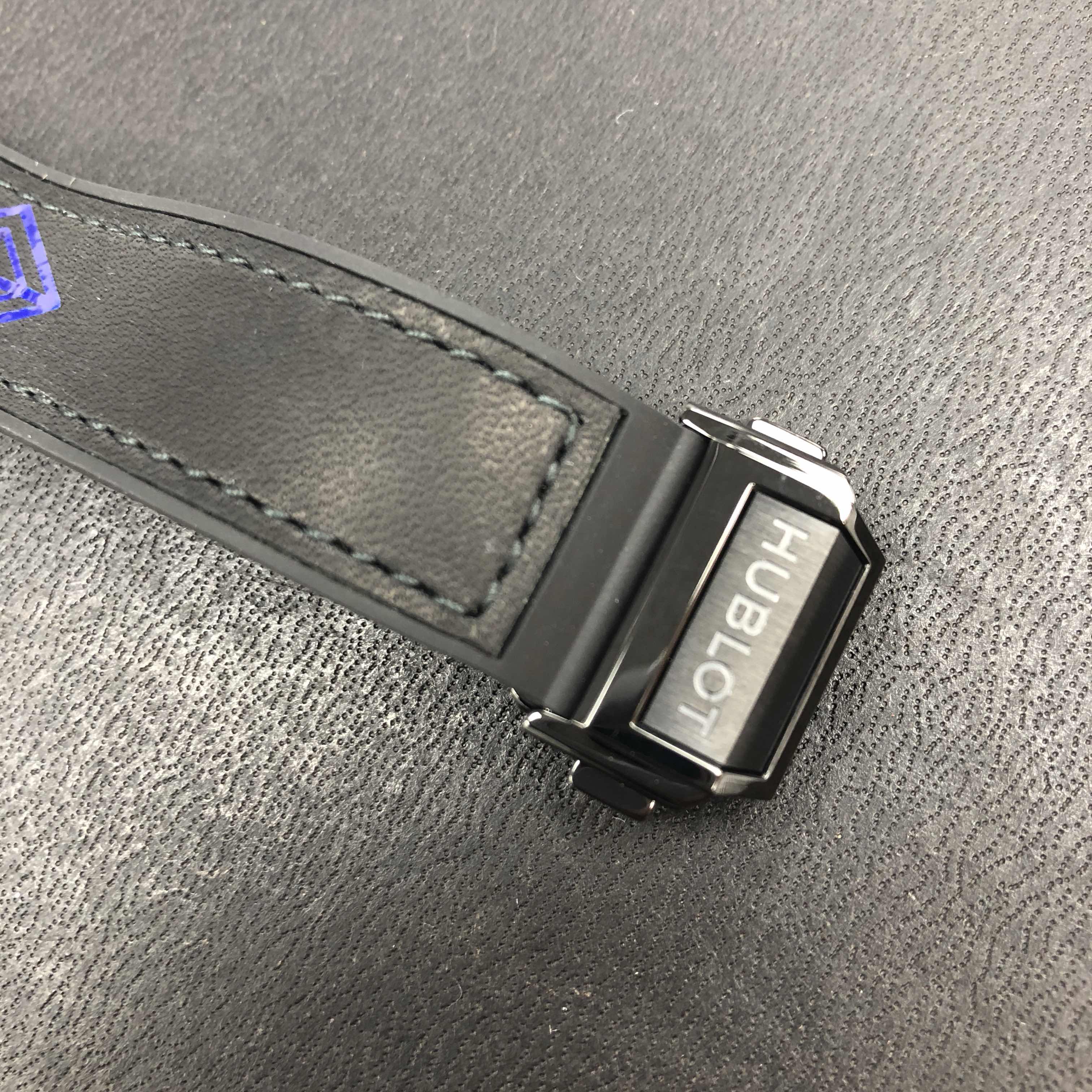 Hublot 465.CS.1119.VR.1201.MXM18 8