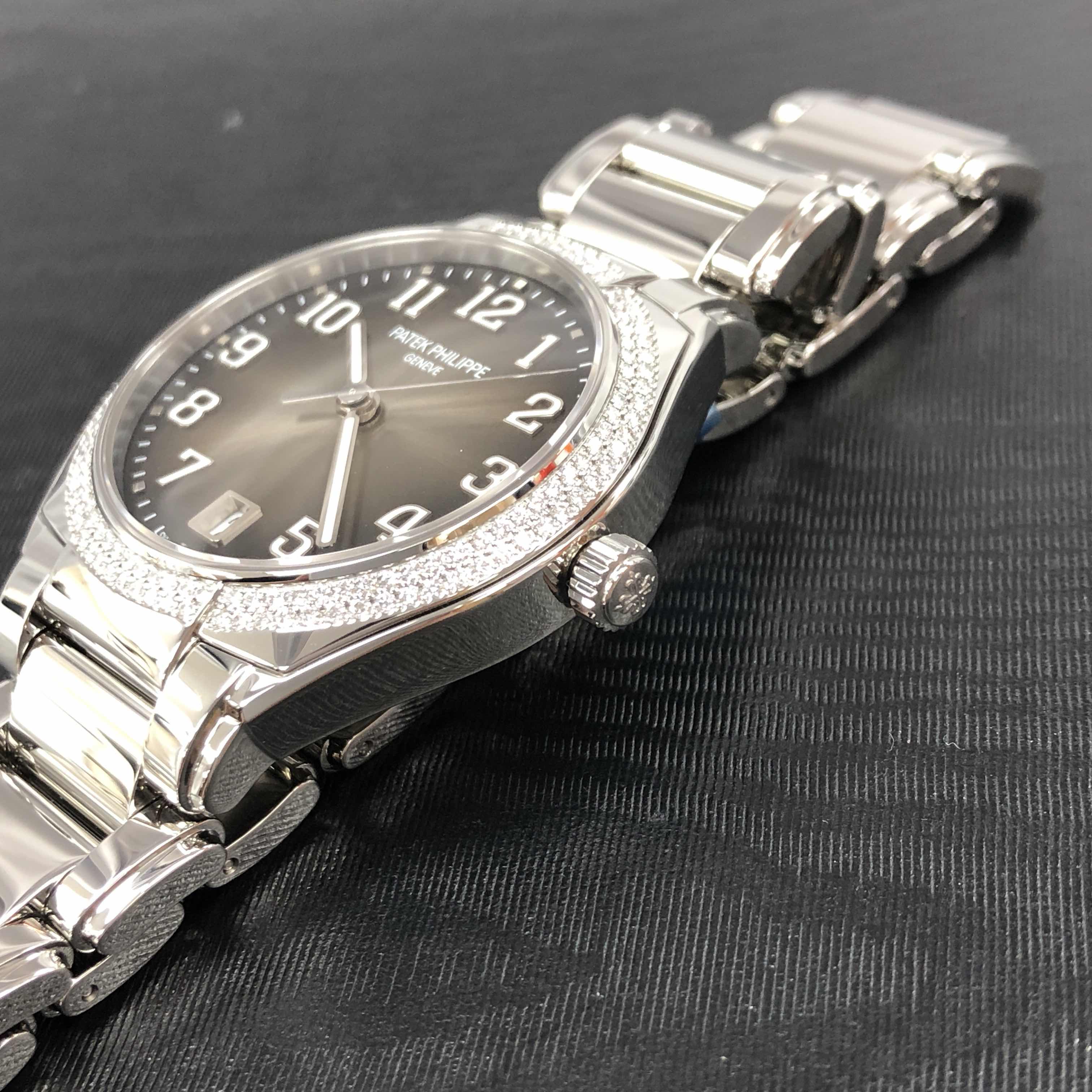 Patek Philippe 7300-1200A-010 8