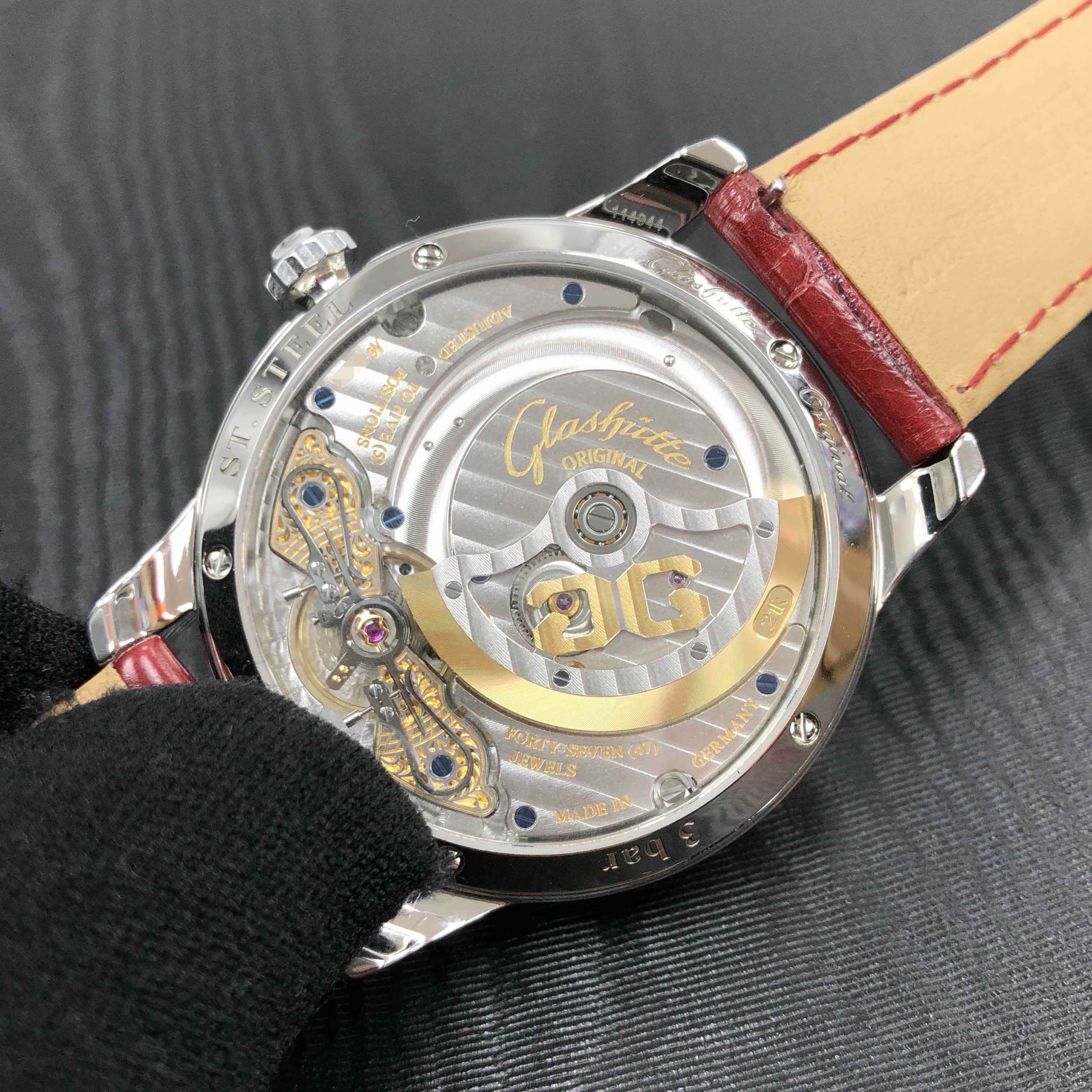 Glashutte 1-90-12-05-30-01  8