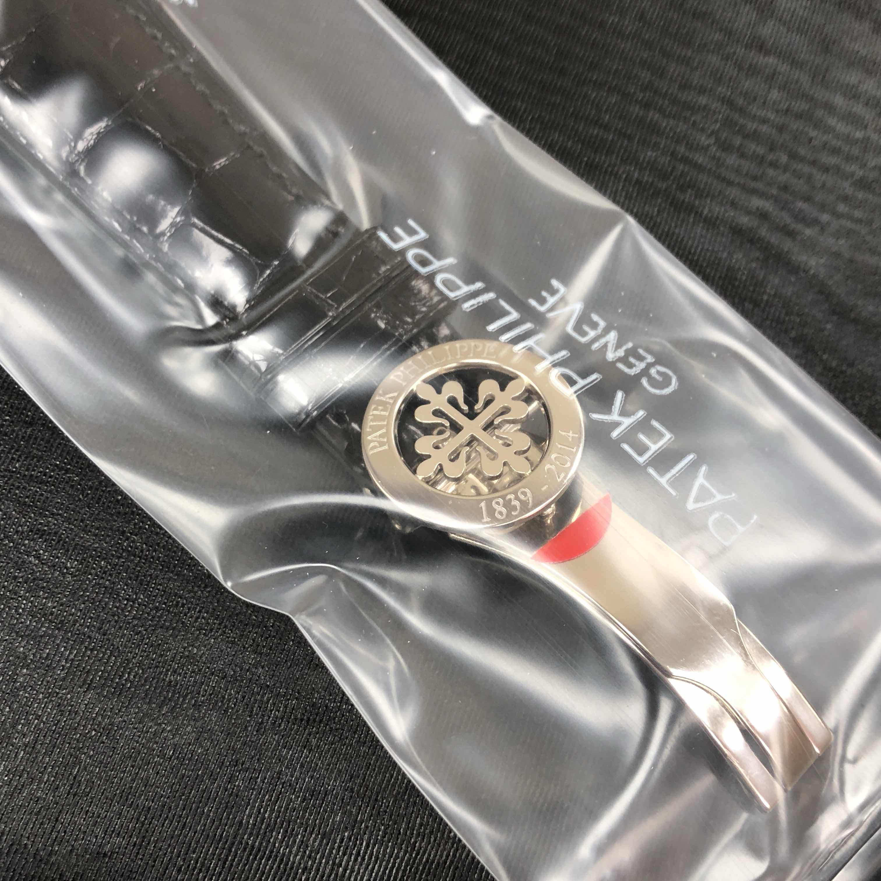 Patek Philippe 5575G-001 8