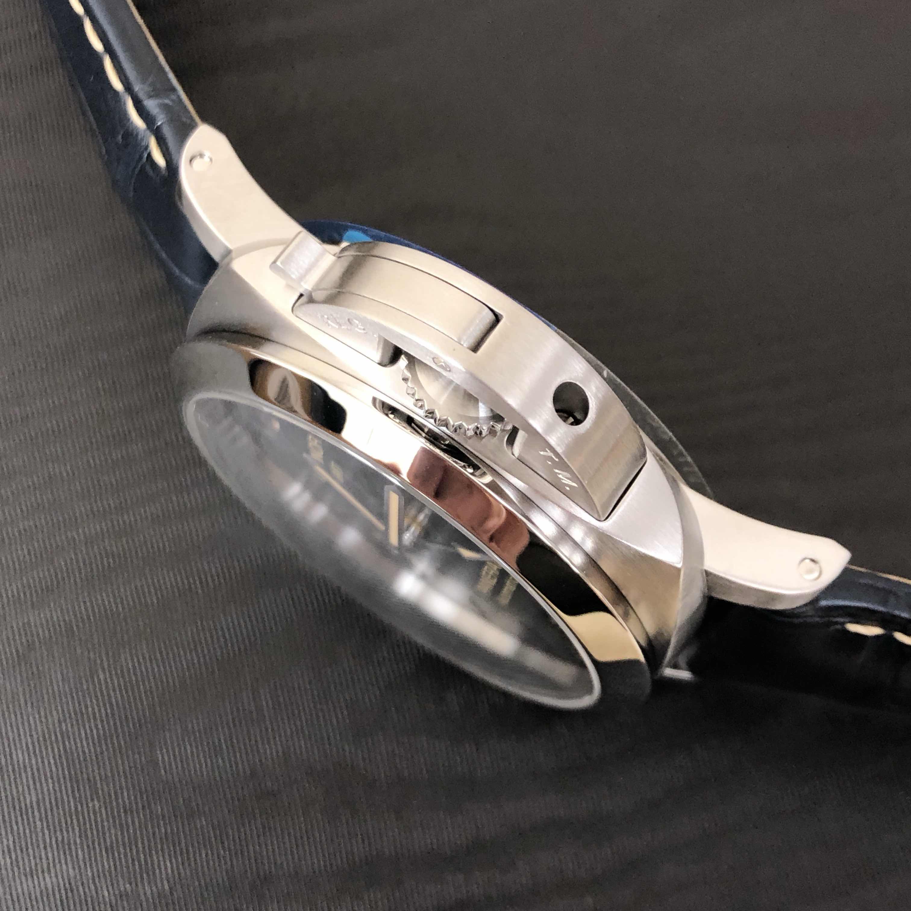 Panerai PAM01033  8