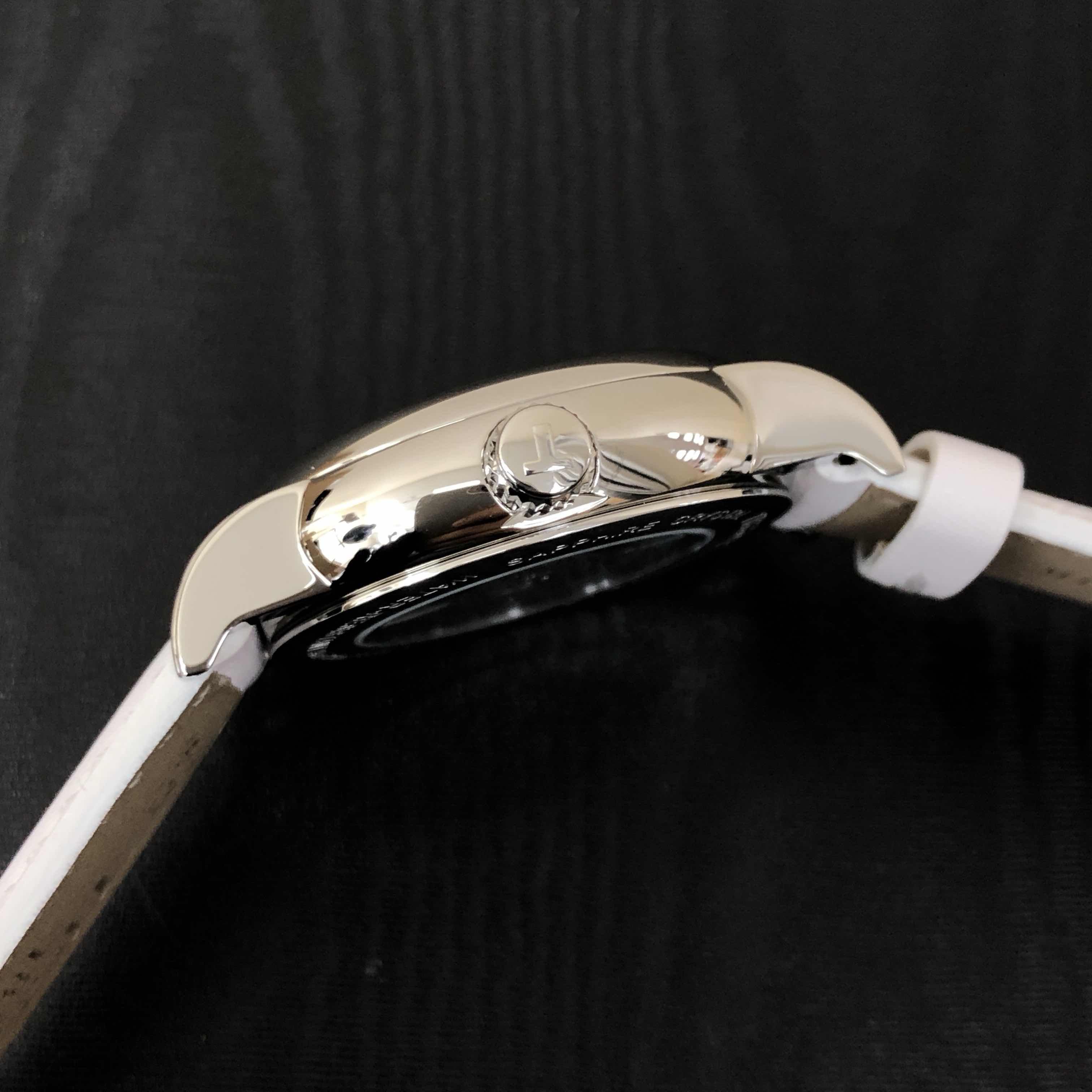 Tissot T050.207.17.117.05  8