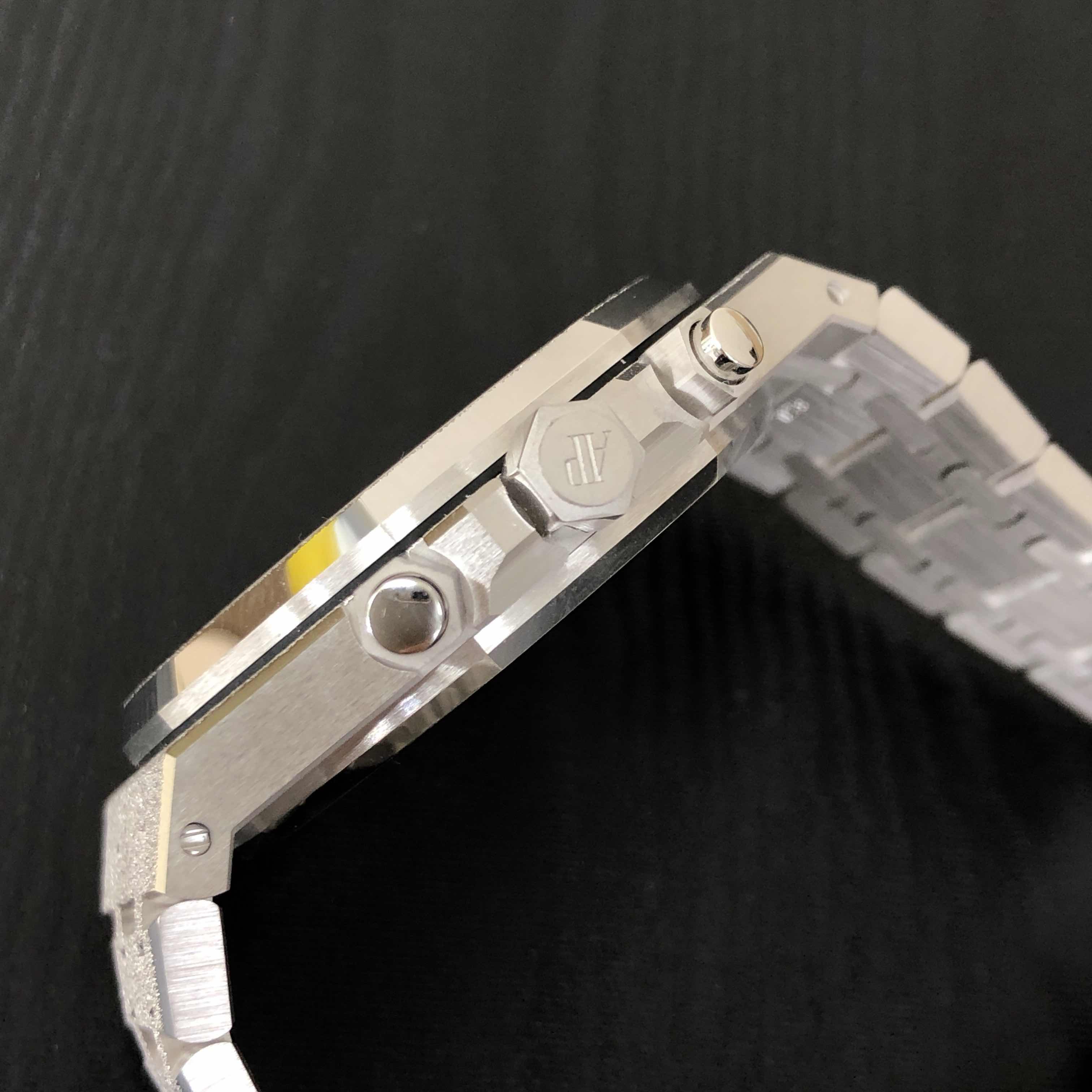 Audemars Piguet 26331BC.GG.1224BC.01 8