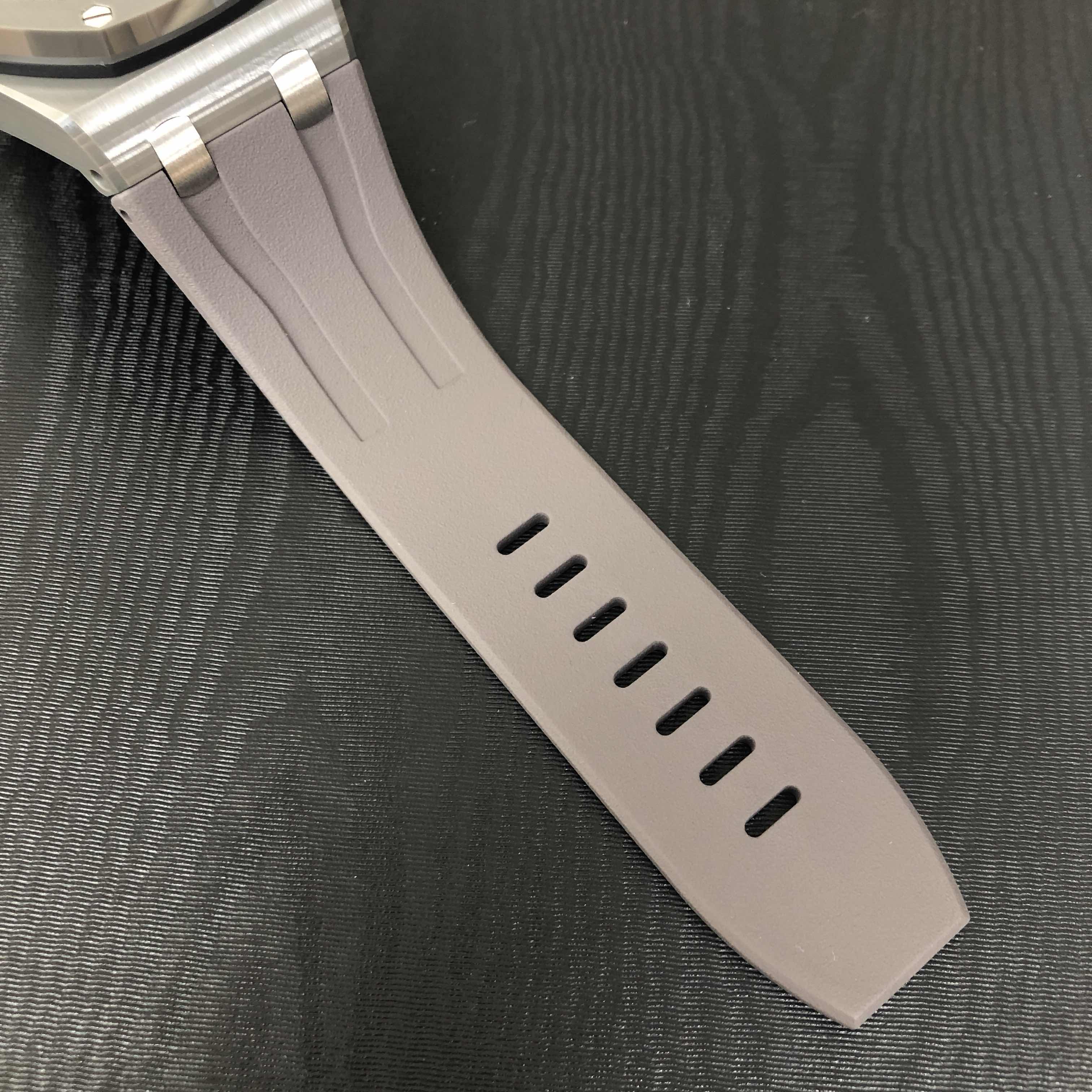 Audemars Piguet 26405CG.OO.A004CA.01 8