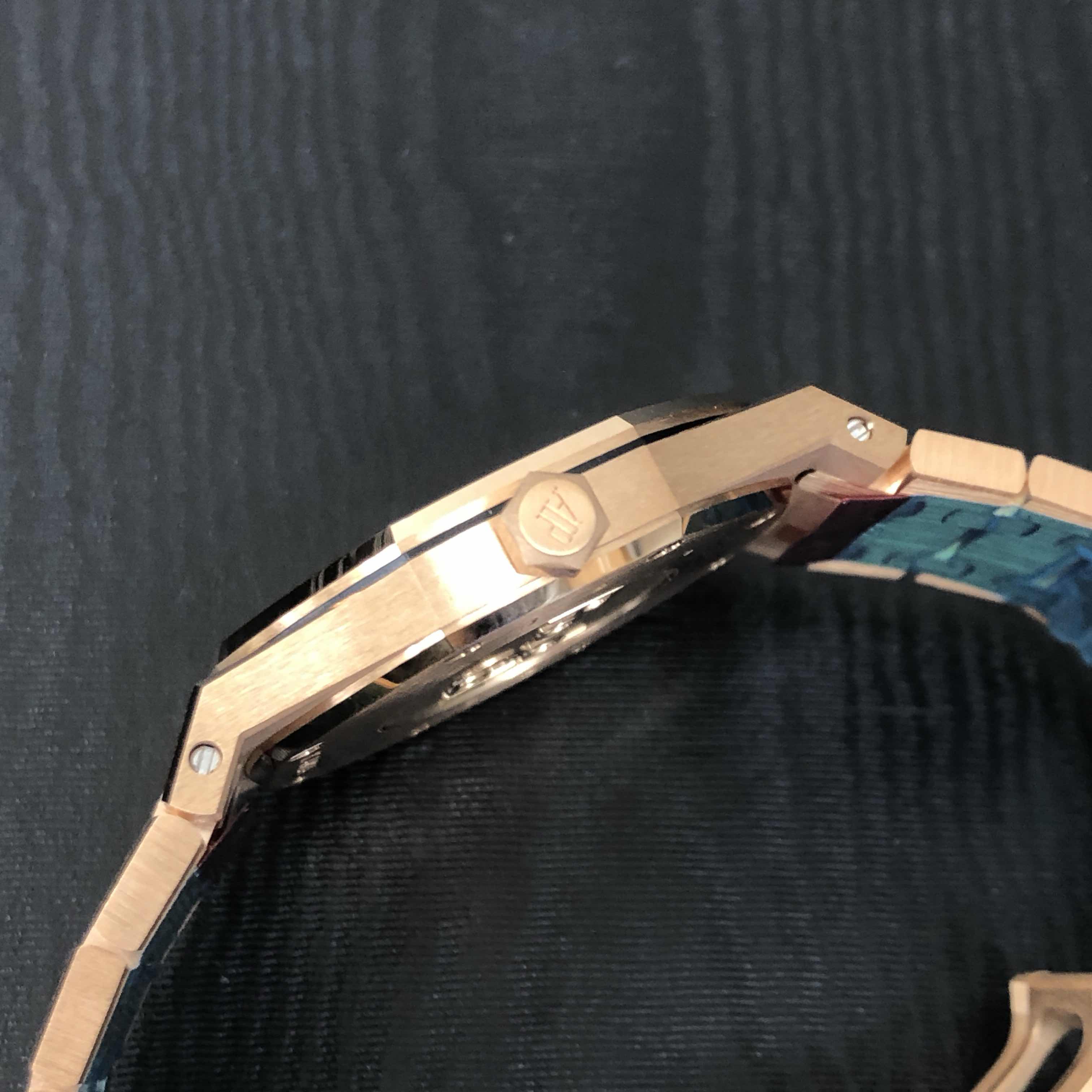 Audemars Piguet 67651OR.ZZ.1261OR.02 8