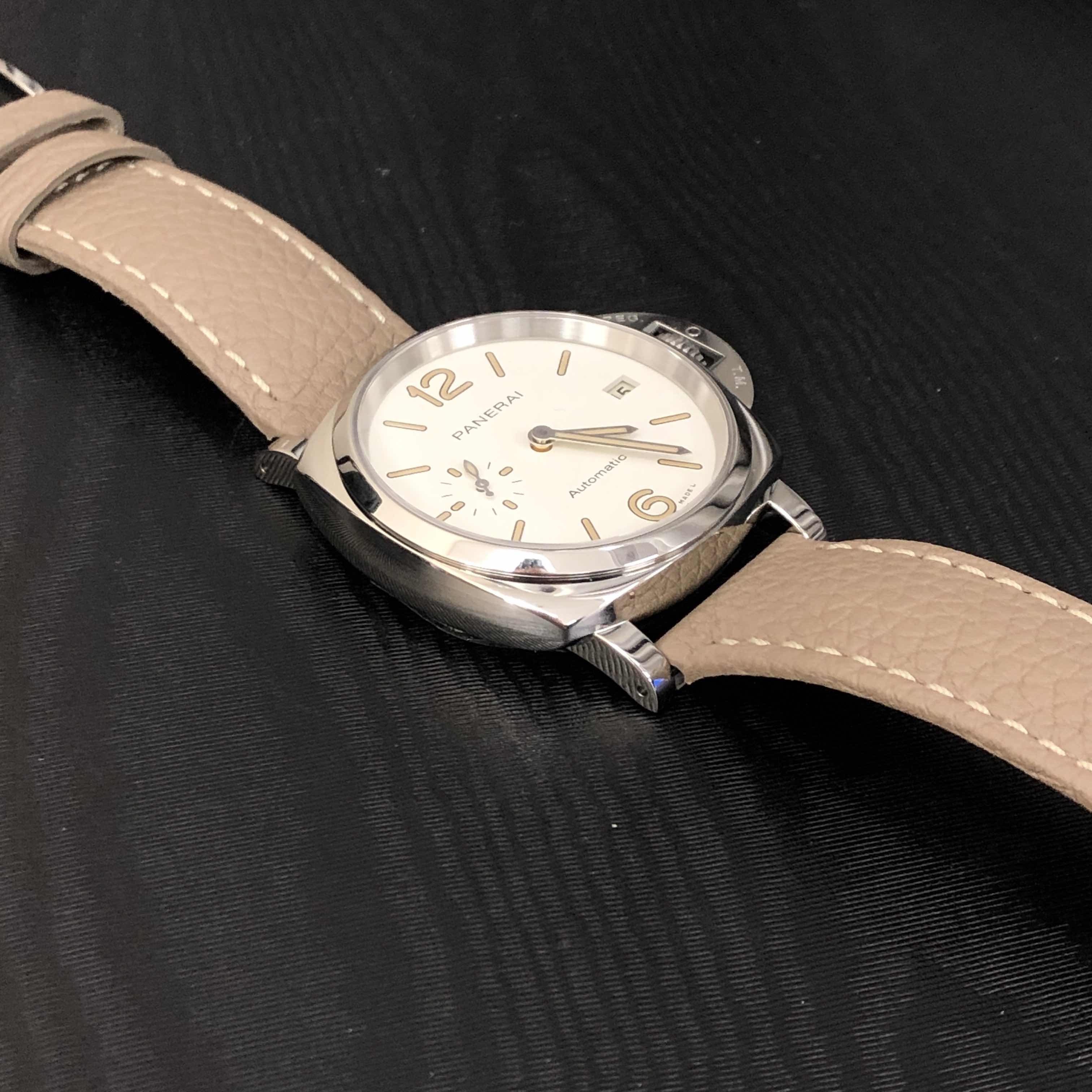 Panerai PAM01043  8