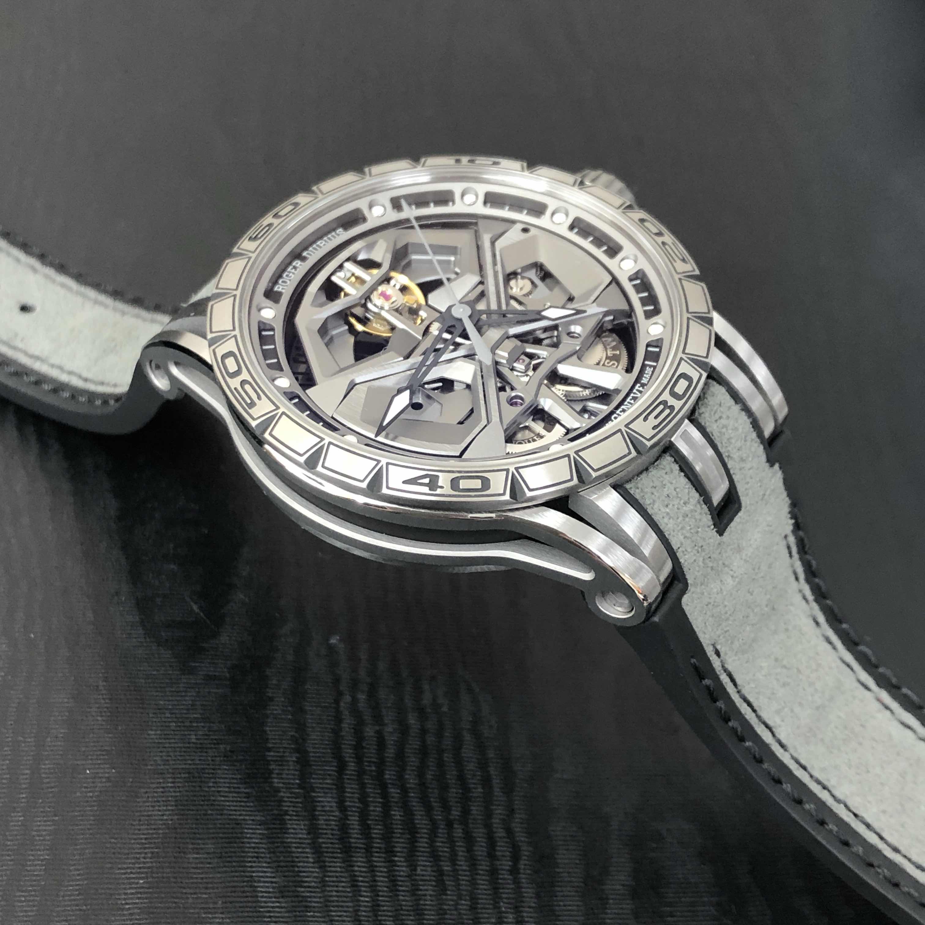 Roger Dubuis RDDBEX0748 8