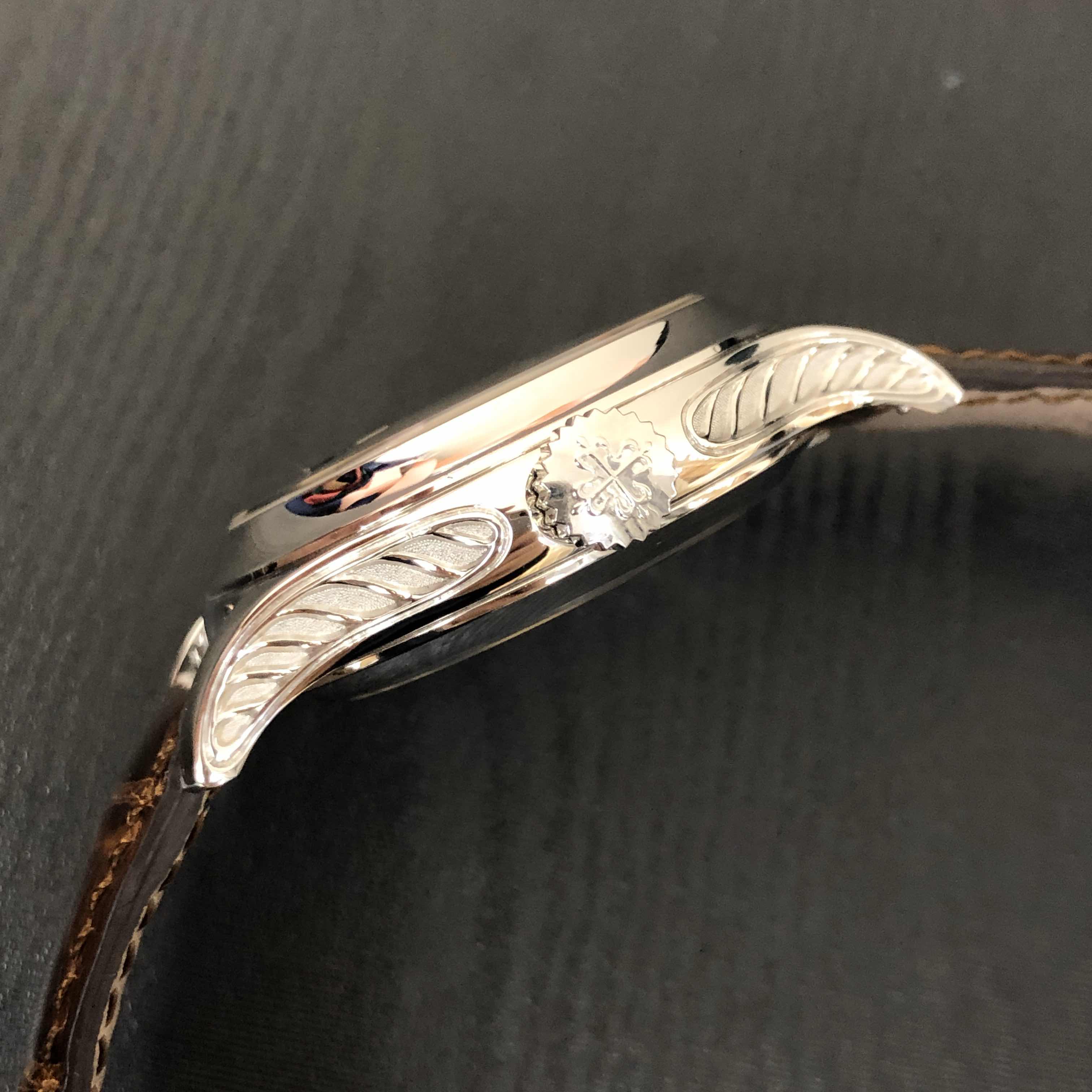 Patek Philippe 5207P-001 8