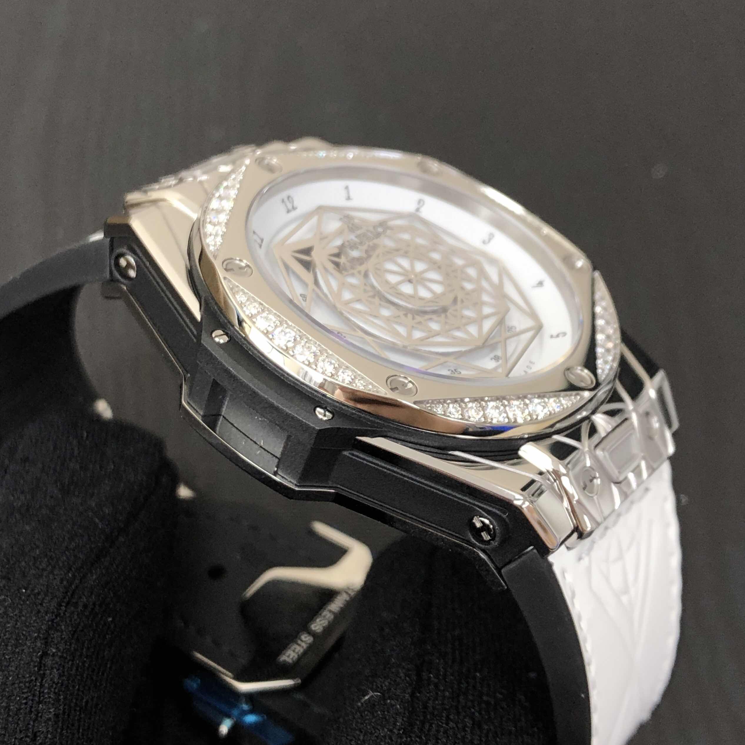Hublot 465.SS.2027.VR.1204.MXM19 (LTD 200) 8