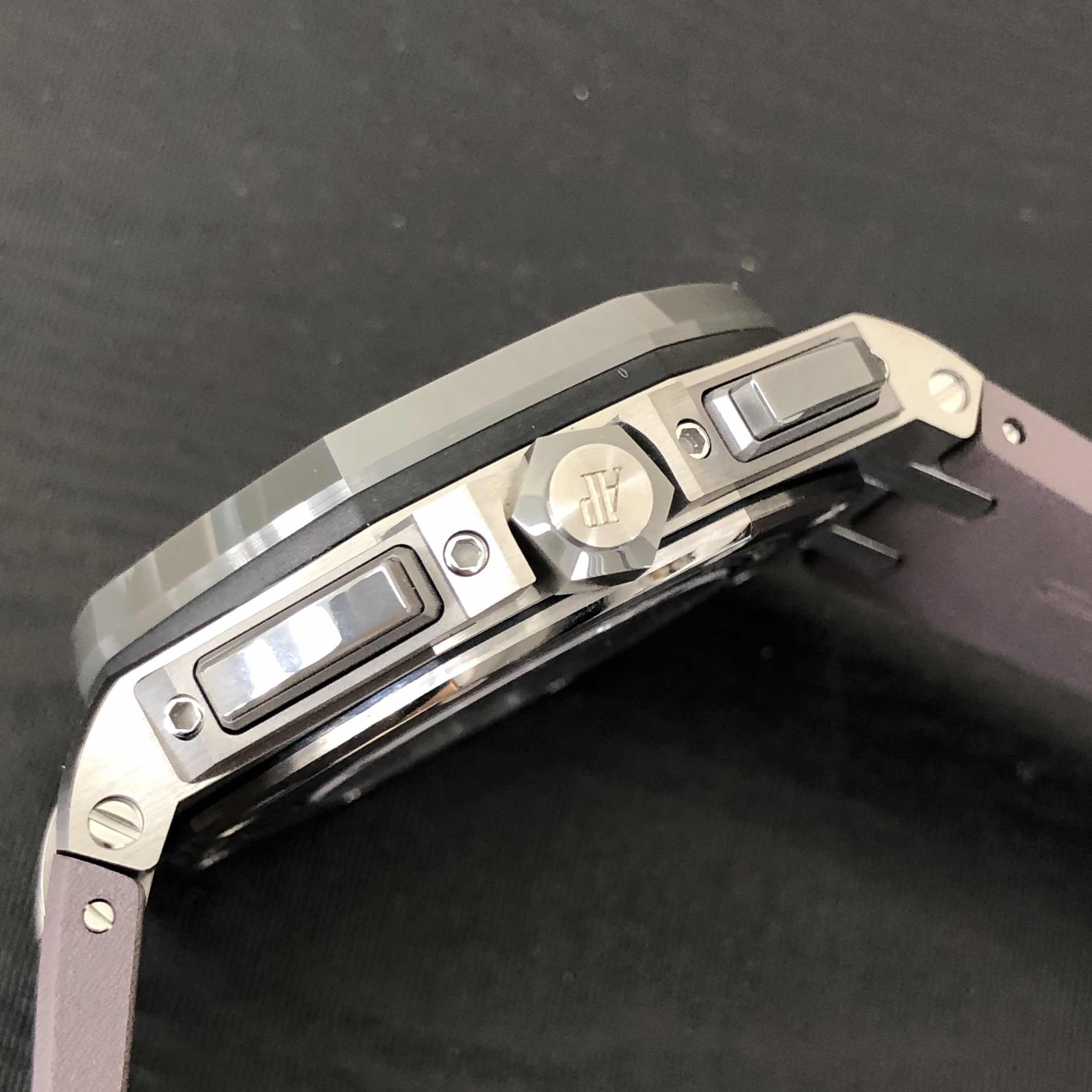 Audemars Piguet 26400IO.OO.A004CA.02 8