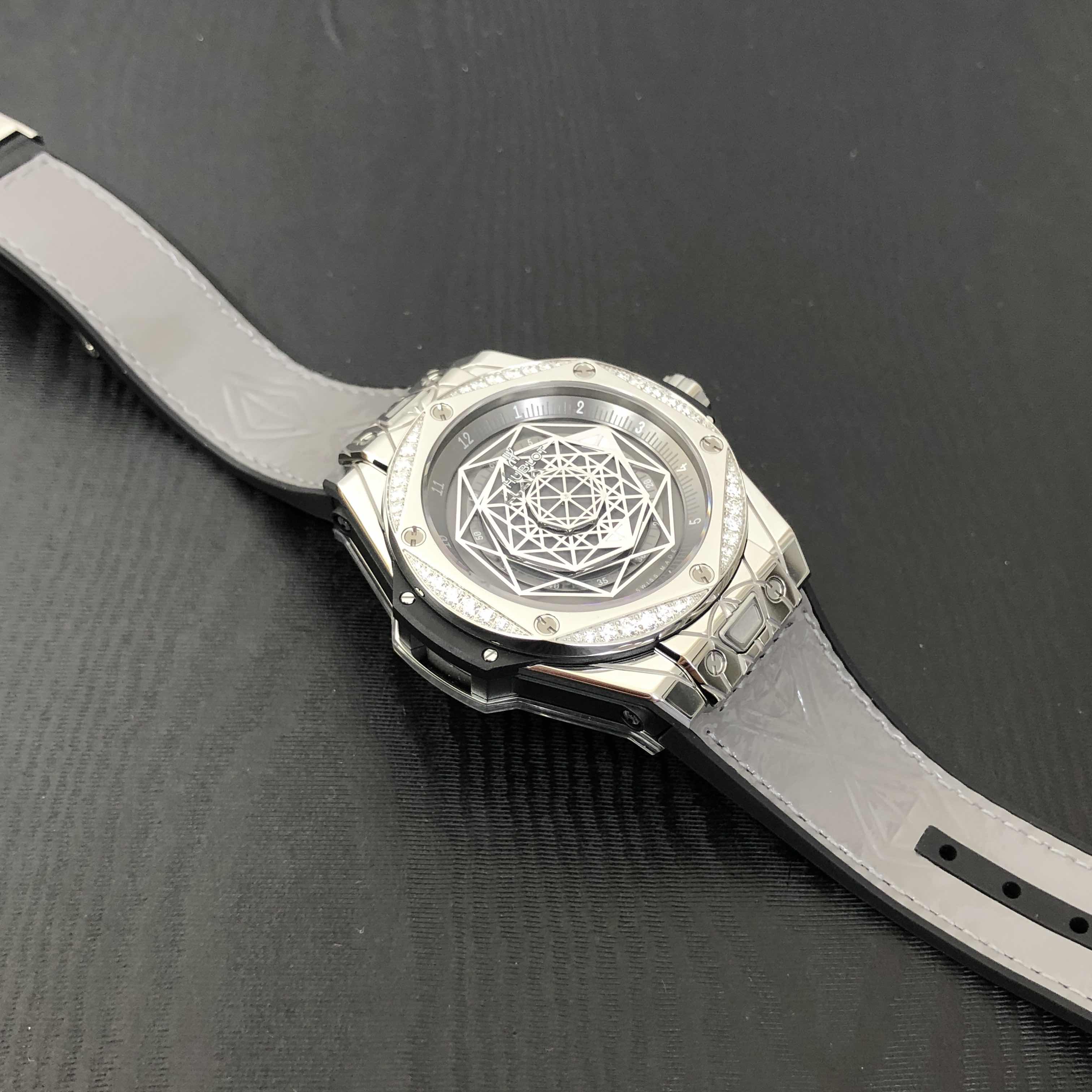 Hublot 465.SS.7047.VR.1204.MXM20 8