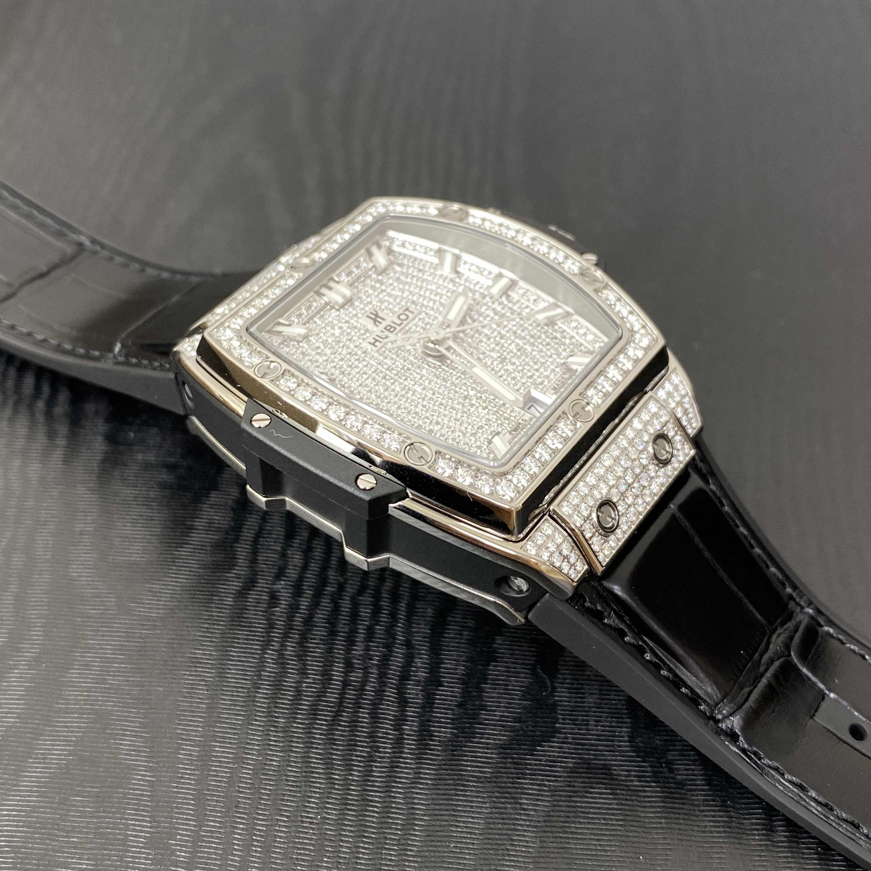 Hublot 665.NX.9010.LR.1604 8