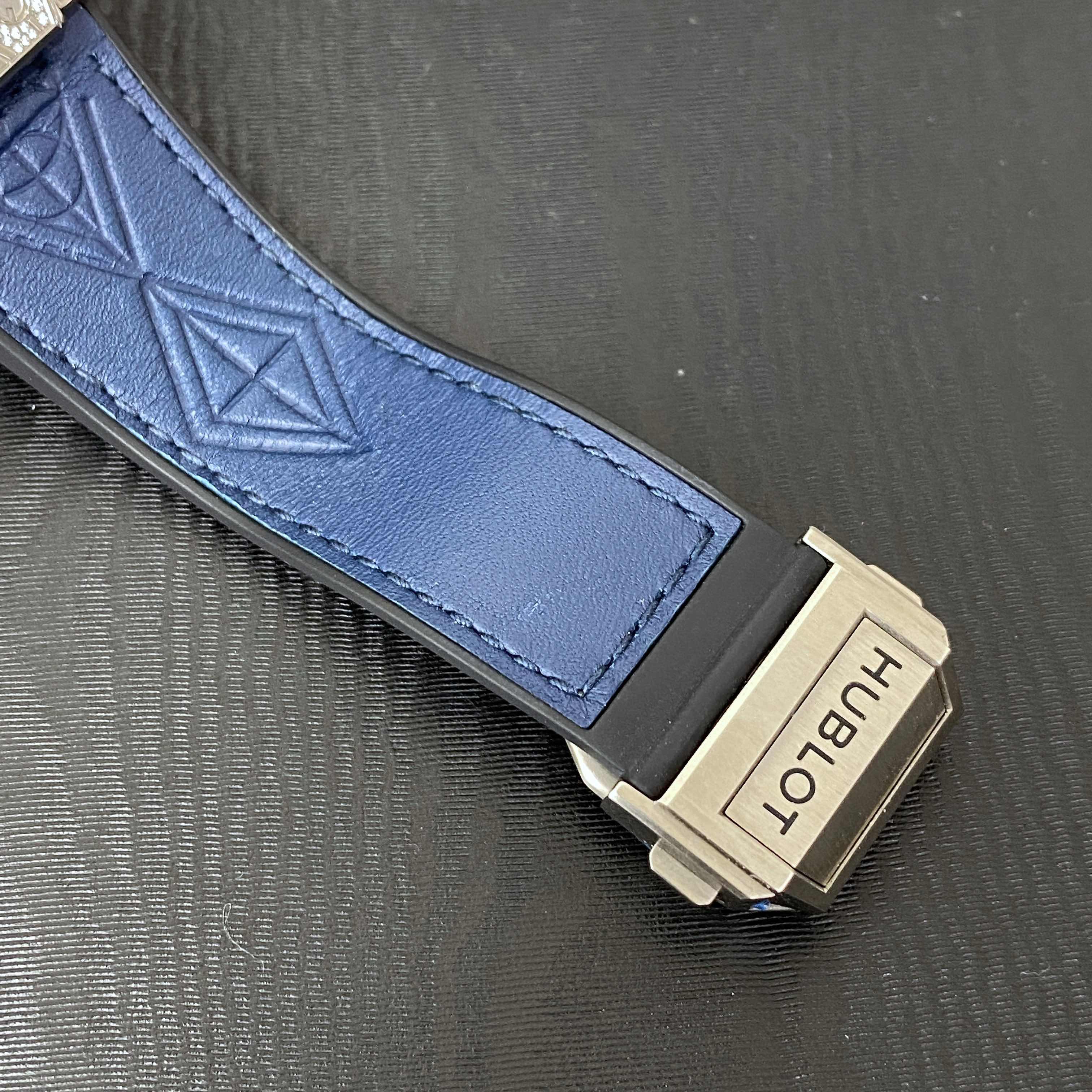 Hublot 415.NX.7179.VR.1704.MXM18 8