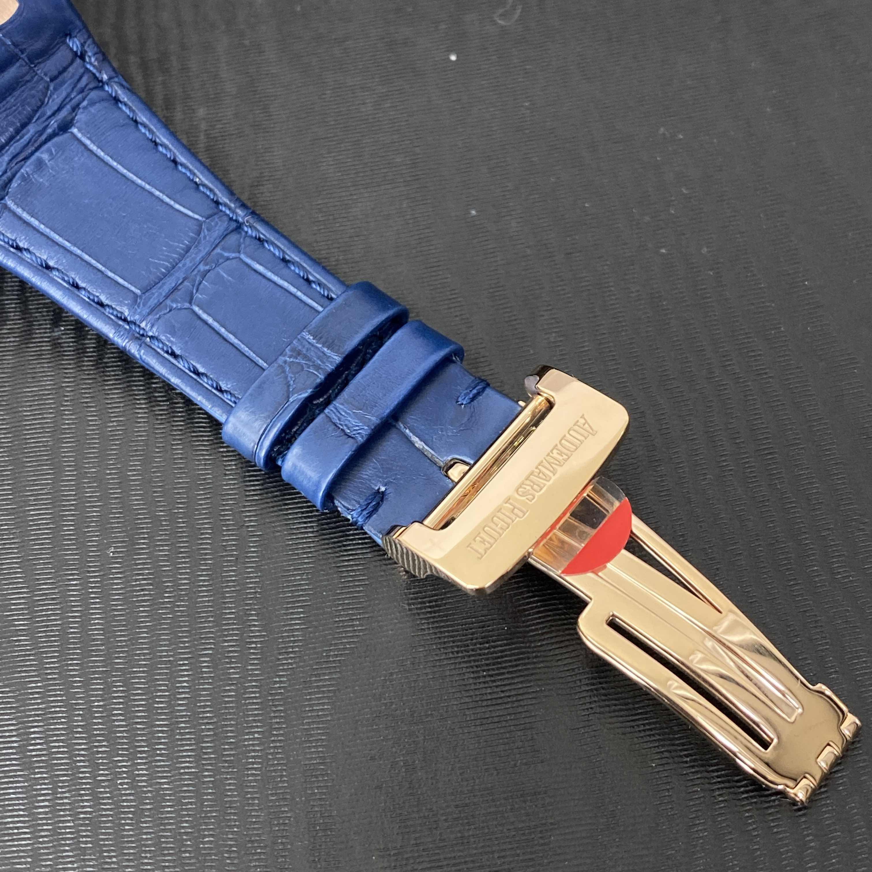 Audemars Piguet 26239OR.OO.D315CR.01 8
