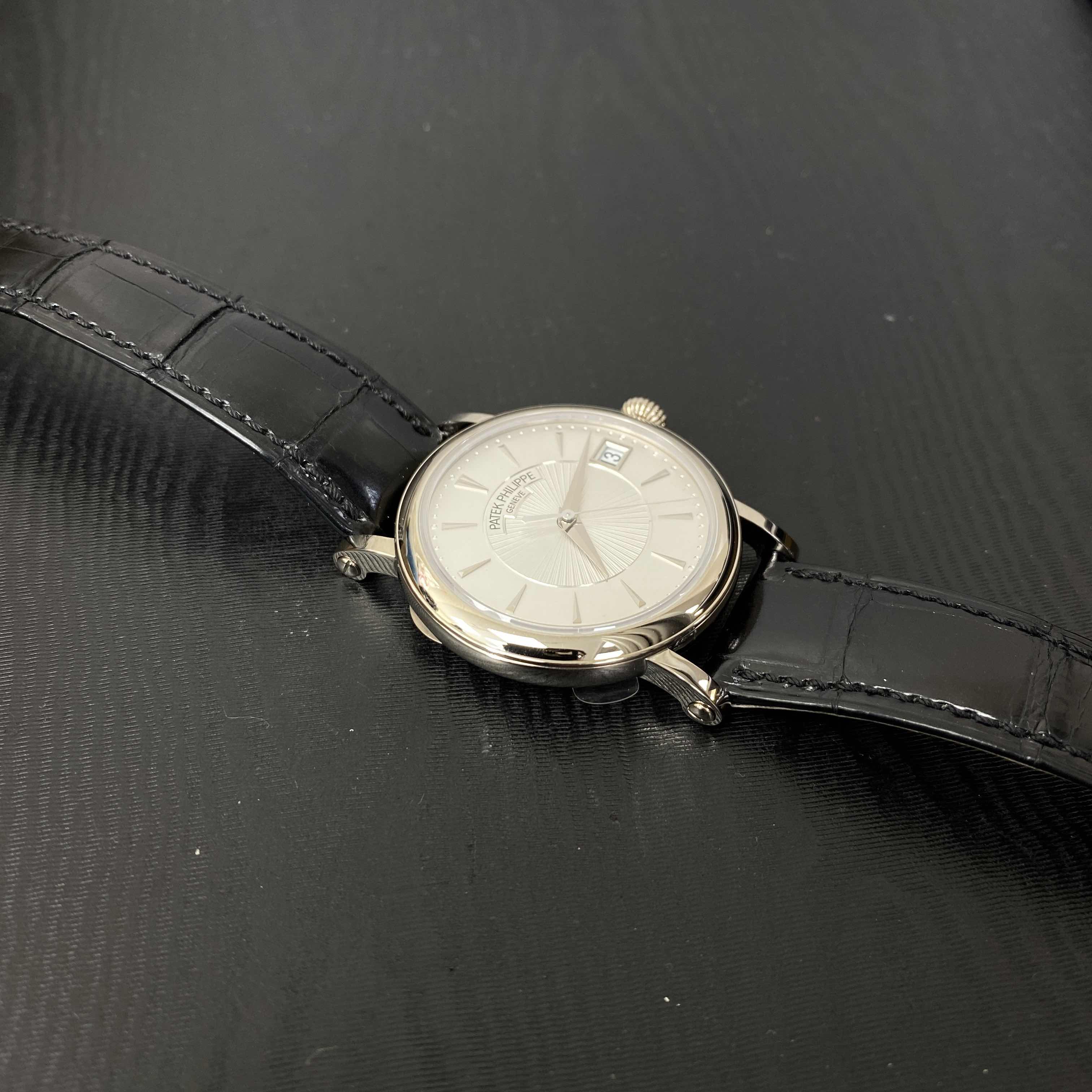 Patek Philippe 5153G-010 8