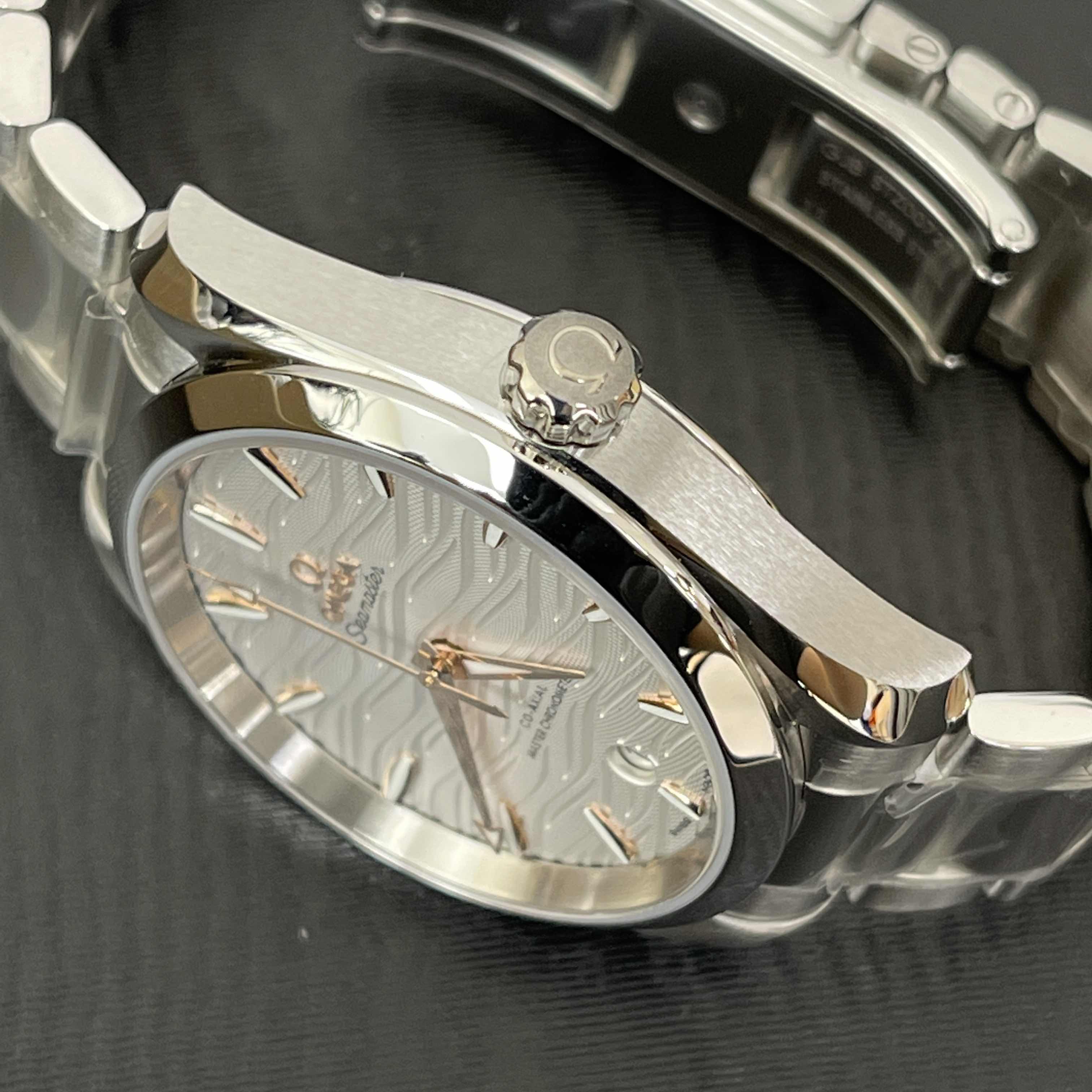 Omega 220.10.38.20.02.002 8