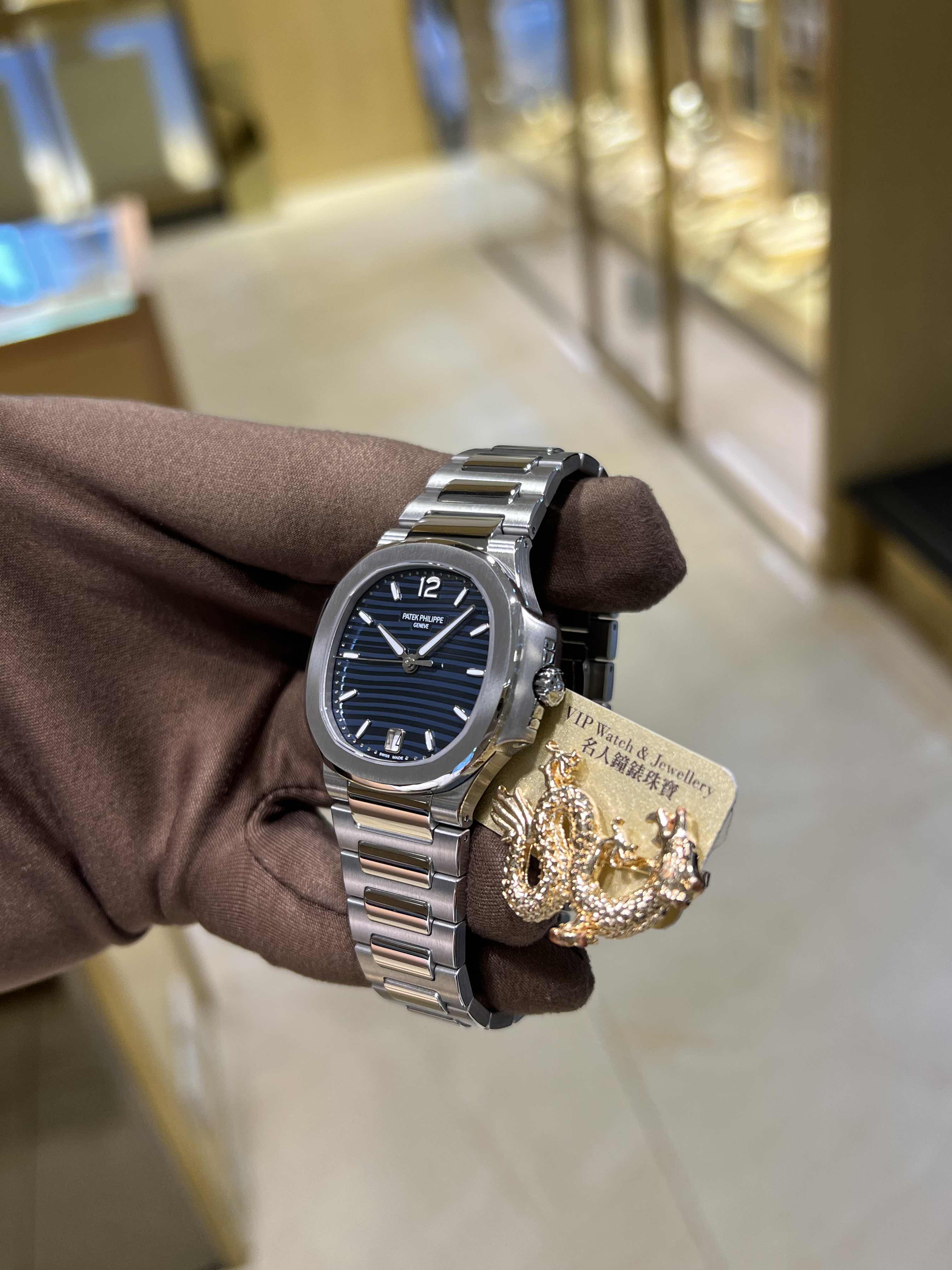 Patek Philippe 7118/1A-001 8