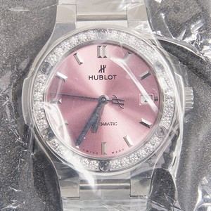 Hublot CLASSIC FUSION 568.NX.891P.NX.1204 Automatic Steel Pink