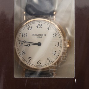 Patek Philippe CALATRAVA 7200R-001 Automatic 18kt Rose Gold Beige